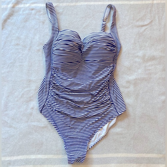 Niptuck Swim Striped One Piece Bathing Suit Size 10 Slimming Classic Nautical - Picture 1 of 5